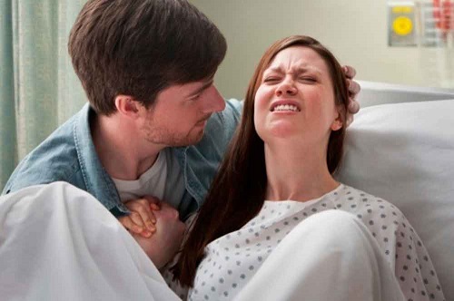 los padres estn en el momento del parto