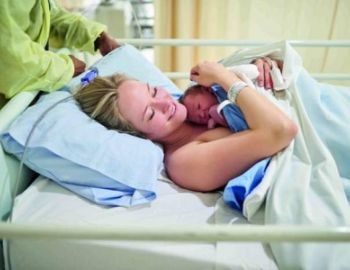 beneficios para la madre y el hijo, del parto natural
