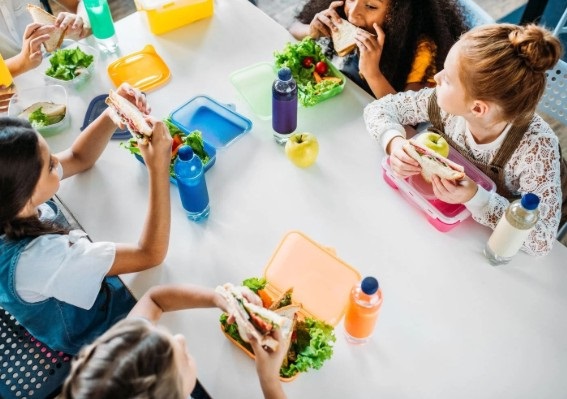 lunch en la escuela