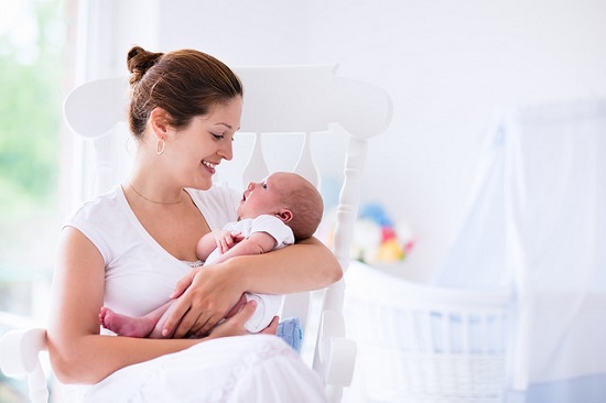 visita a una madre que acaba de
tener un bebé visita a una madre que acaba de
tener un bebé